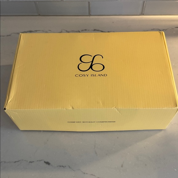 Cosy Island Black Refin Edge, Square Toe, Block heeled pumps 2.5" size 10, NIB - Picture 7 of 8